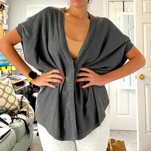 Grey loose fitting short sleeve sweater top size s/m
